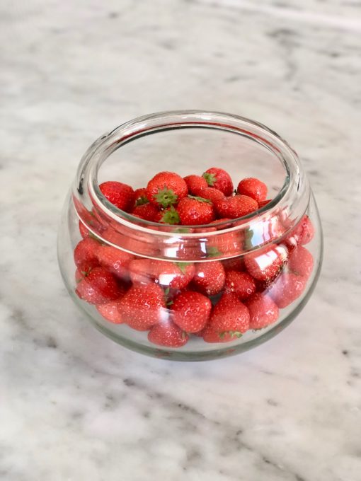 la-soufflerie-salad-bowl-small-strawberries-transparent-hand-blown-recycled-glass