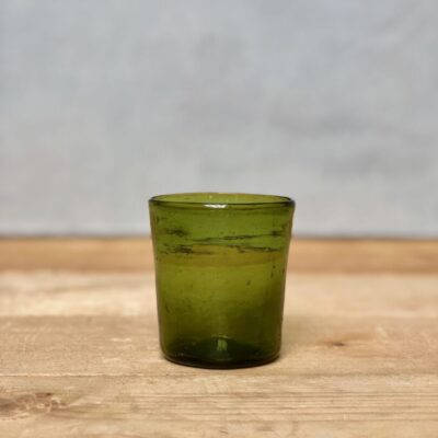 la-soufflerie-lyonnais-quinquet-olive-drinking-glass