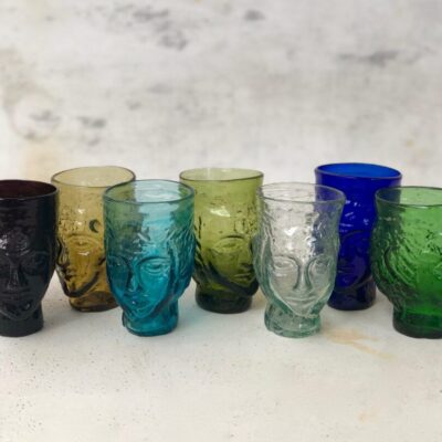 verre-tête-head-shaped-drinking-glass-purple-yellow-turquoise-olive-transparent-blue-green