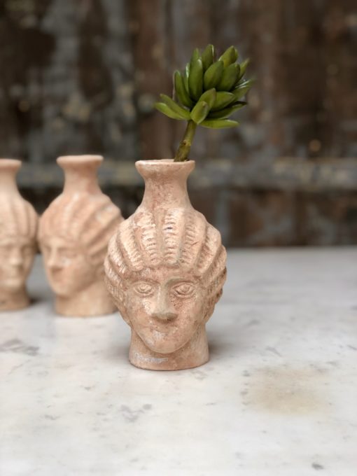 liberté-head-shaped-terracotta-vase