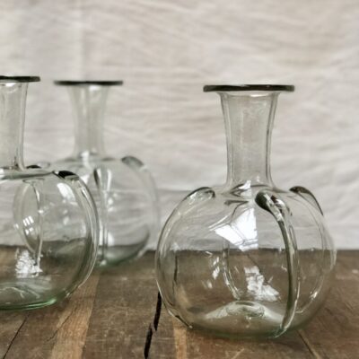 la-soufflerie-moravia-carafe-transparent-glass-detail-hand-blown-recycled-glass-handmade