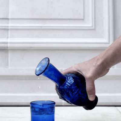 la-soufflerie-vase-tete-blue-vase-bud-vase-hand-blown-recycled-glass