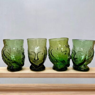 la-soufflerie-verre-tete-color-mix-forest-green-head-shaped-drinking-glass-face glass