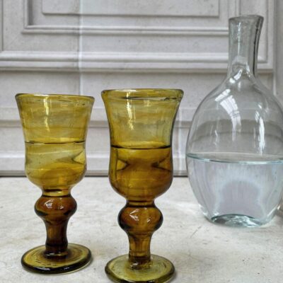 white-wine-glass-color-mix-miel-transparent-hand-made-glasses