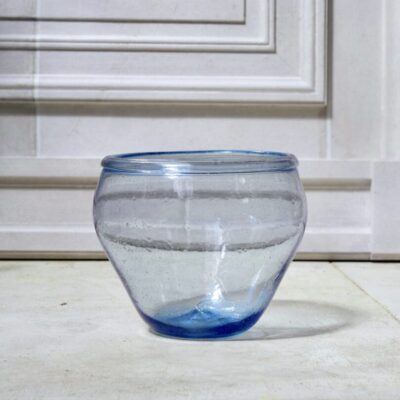 la-soufflerie-niçoise-light-blue-serveware-hand-blown-recycled-glass
