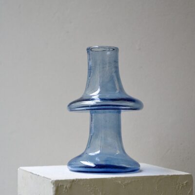 la-soufflerie-porte-bougie-light-blue-candle-candle-holder-hand-blown-recycled-glass